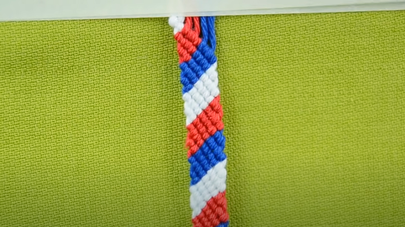 What Types of Knots Should You Use for a Candy Stripe Bracelet