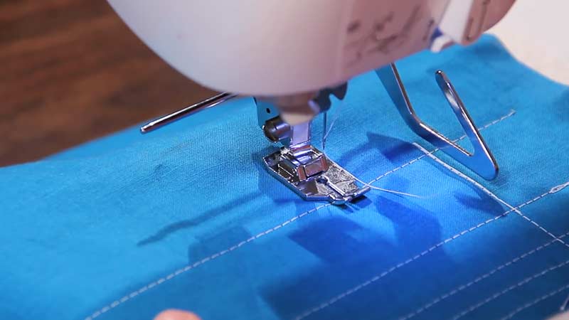 What Is A Quarter Inch Sewing Machine Foot? Mastering sewing Art ...