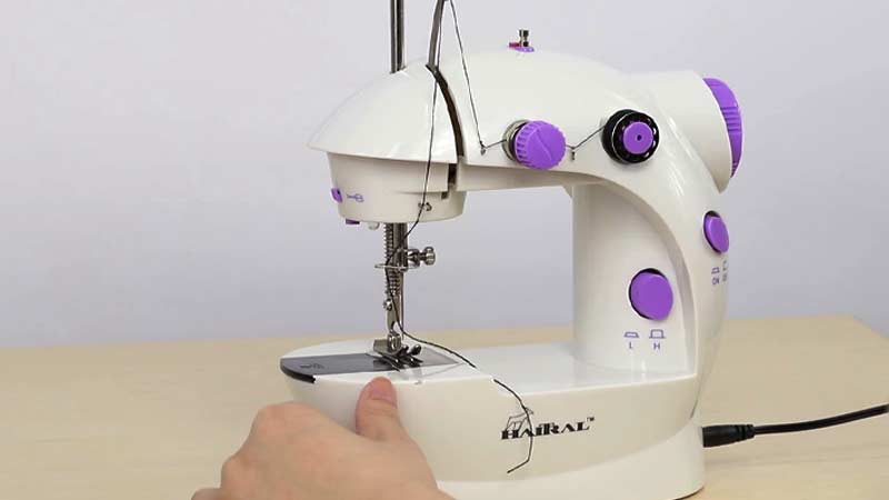 Features of Battery-Operated Sewing Machines