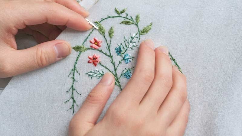 How to Avoid Hand Injuries While Embroidery