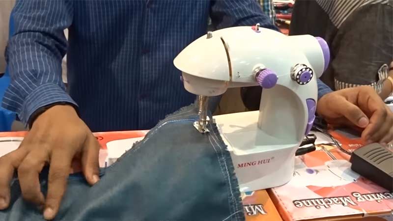 How to Use Battery Operated Sewing Machine