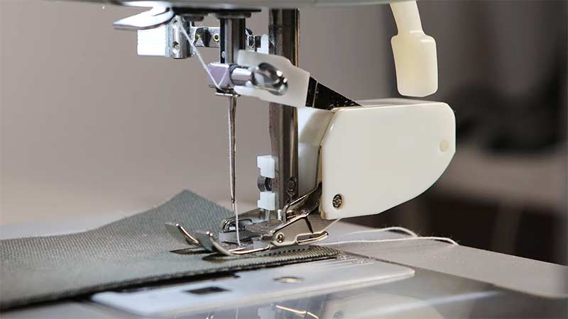 How to Use a Walking Foot on a Kenmore Sewing Machine
