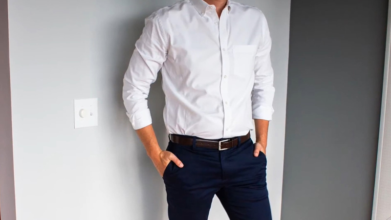 What Colour Shirt Goes With Navy Blue Pants? 