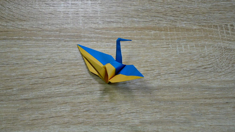 What Is the Symbolic Meaning of an Origami Peace Crane?