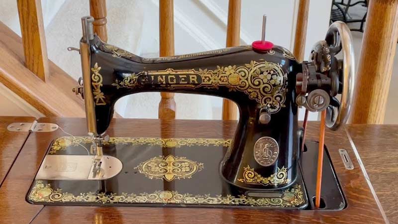 Similarities Between Singer 15-30 and 66-16 Sewing Machine