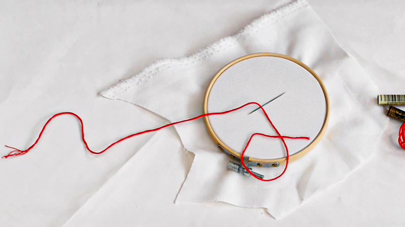 Thread an Embroidery Needle